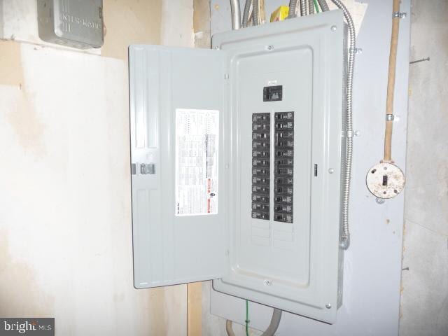 537 E Comly St, Philadelphia, PA 19120 - utility room featuring electric panel