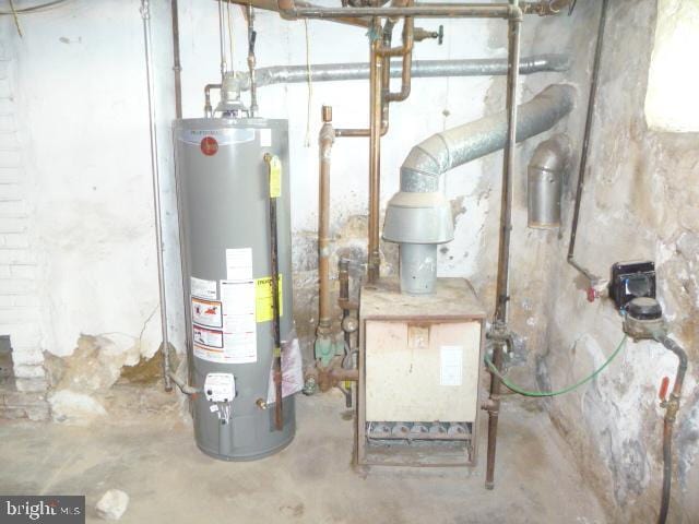 537 E Comly St, Philadelphia, PA 19120 - utilities with water heater