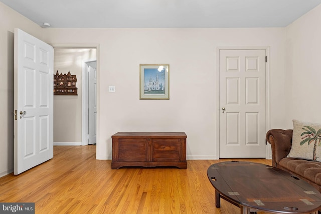 544 N Wayne Ave, Wayne, PA 19087 - sitting room with light wood finished floors and baseboards