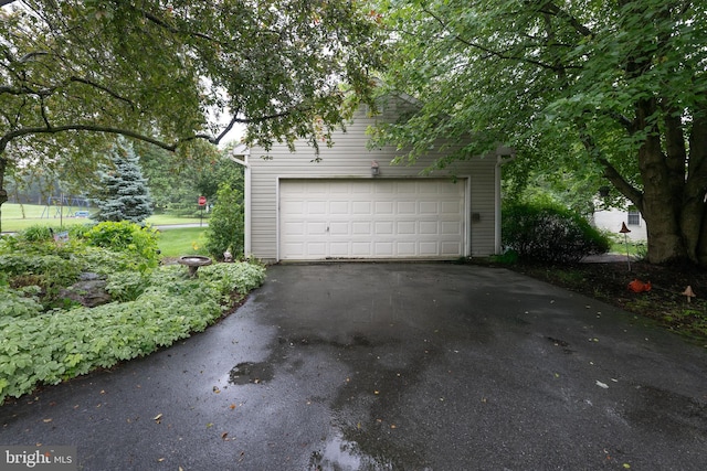 5900 Wayside Dr, Macungie, PA 18062 - garage featuring asphalt driveway