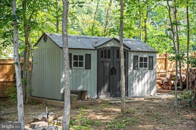 14731 Conway Dr, Manassas, VA 20112 - view of shed featuring a fenced backyard