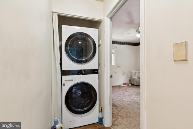 7022 High Bridge Rd, Bowie, MD 20720 - laundry room featuring stacked washing machine and dryer and ceiling fan