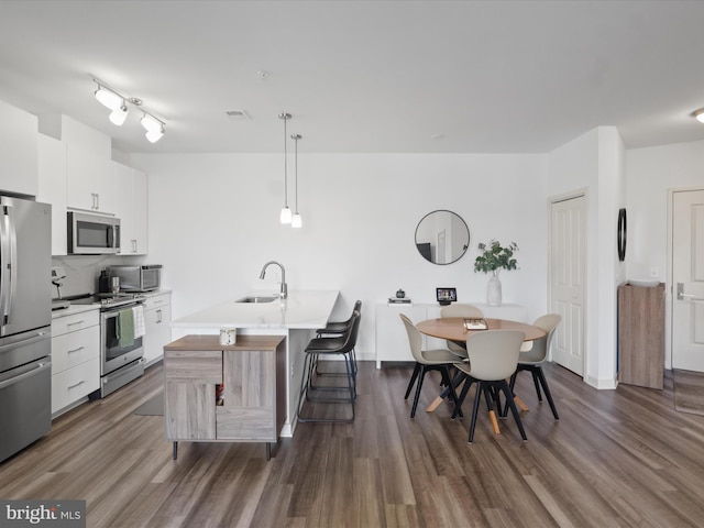10755 Fairgrounds Dr Unit 223, Fairfax, VA 22030 - dining area featuring dark wood-style floors