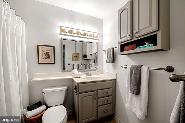 6128 Buckingham Manor Dr, Baltimore, MD 21210 - full bathroom with vanity and toilet