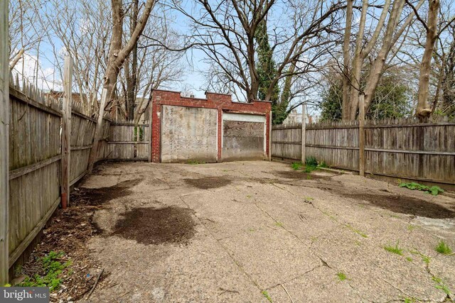 1245 Chase St, Camden, NJ 08104 - fenced backyard with an outbuilding