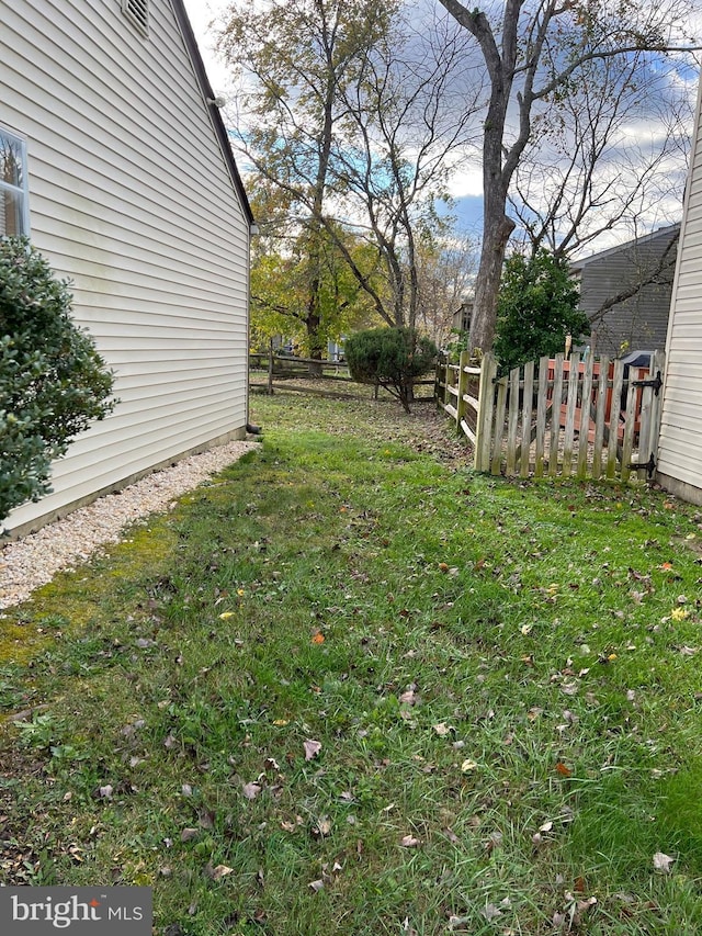 2177 Fawn Ct, Waldorf, MD 20602 - view of yard