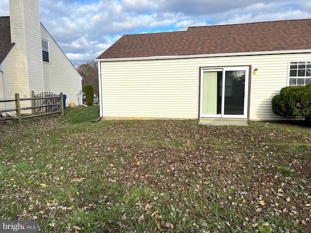 2177 Fawn Ct, Waldorf, MD 20602 - back of house featuring a shingled roof