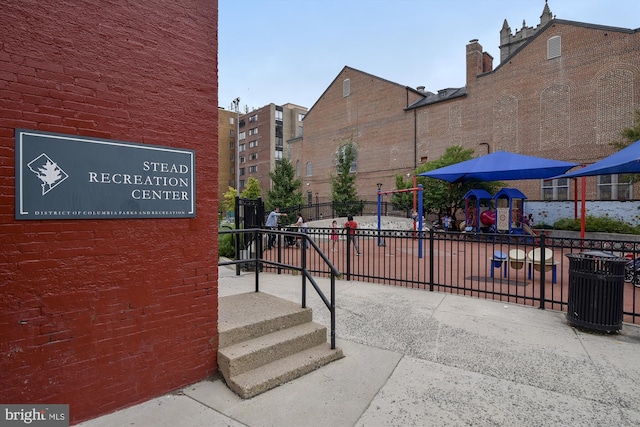 2117 N St NW Unit 2, Washington, DC 20037 - view of home's community