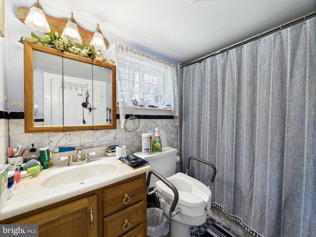 12194 Knife Box Rd, Greensboro, MD 21639 - bathroom with vanity and a shower with curtain