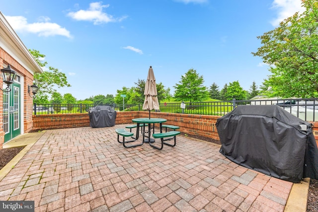 7315 Brookview Rd Unit 306, Elkridge, MD 21075 - fenced backyard featuring a patio and area for grilling