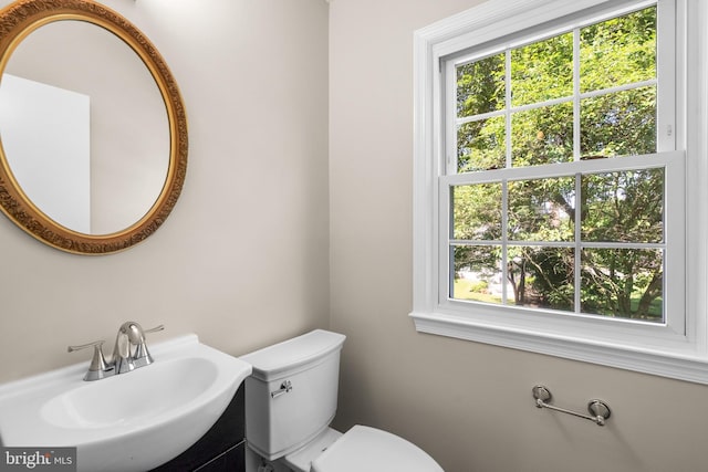 203 Watts Branch Pkwy, Rockville, MD 20850 - half bath with plenty of natural light and vanity