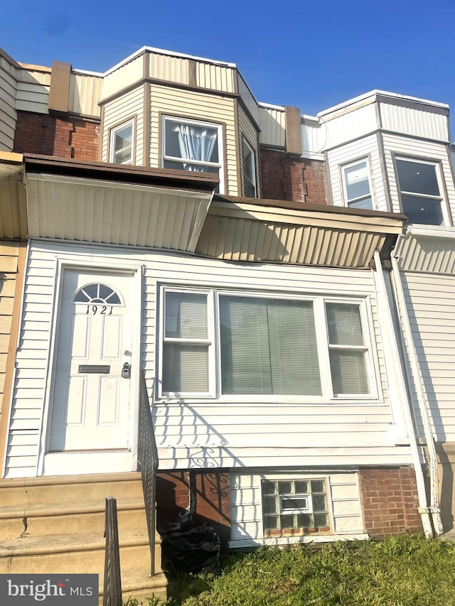 1921 S Ithan St, Philadelphia, PA 19143 - view of front of home with entry steps