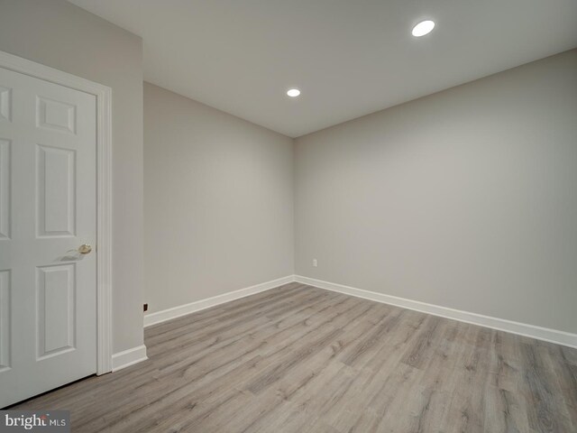 8429 Link Hills Loop, Gainesville, VA 20155 - unfurnished room featuring wood finished floors and recessed lighting