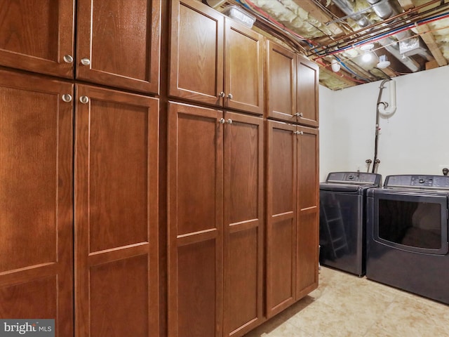 22124 Whitestone Ct, Smithsburg, MD 21783 - laundry area featuring cabinet space and separate washer and dryer