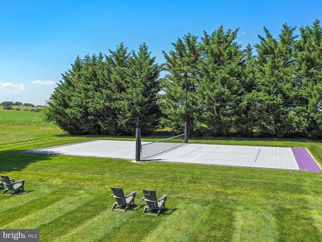 22124 Whitestone Ct, Smithsburg, MD 21783 - view of sport court featuring a yard and basketball hoop