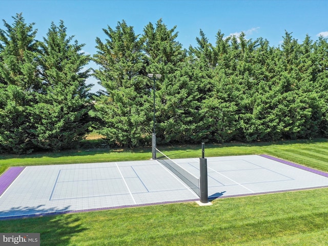 22124 Whitestone Ct, Smithsburg, MD 21783 - view of basketball court featuring a lawn, basketball court, and a tennis court