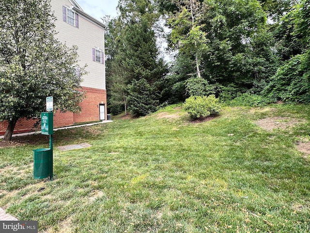8980 Harrover Pl Unit 80B, Lorton, VA 22079 - view of grassy yard