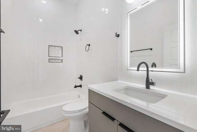 1338 N Franklin St, Philadelphia, PA 19122 - full bathroom with vanity,  shower combination, and tile walls