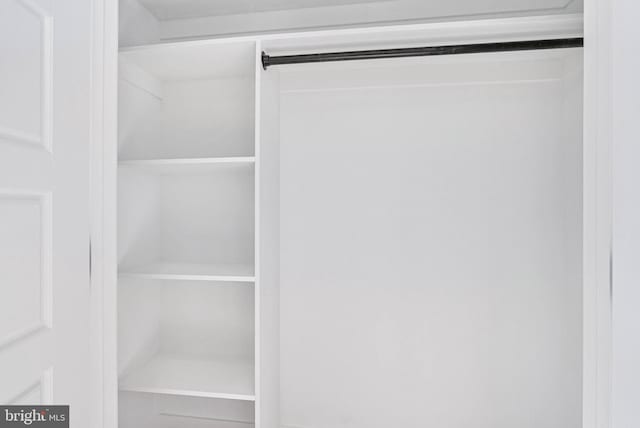 1338 N Franklin St, Philadelphia, PA 19122 - view of closet
