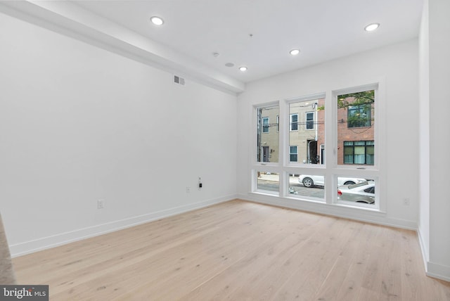 1338 N Franklin St, Philadelphia, PA 19122 - empty room featuring light wood-style floors and recessed lighting
