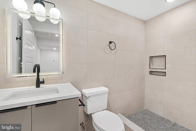 1338 N Franklin St, Philadelphia, PA 19122 - full bath featuring vanity and tiled shower
