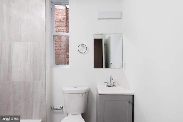 721 E 22nd St, Baltimore, MD 21218 - full bath featuring vanity and a shower