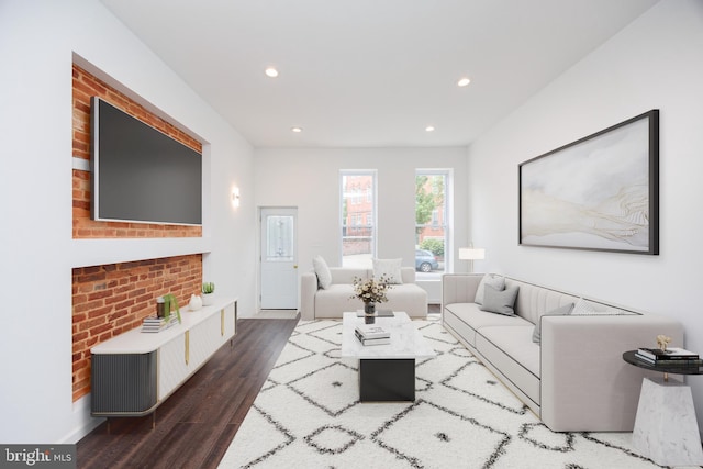 721 E 22nd St, Baltimore, MD 21218 - living area featuring wood finished floors and recessed lighting