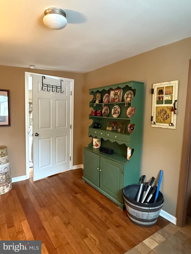 352 Almond Rd, Pittsgrove, NJ 08318 - entryway with wood finished floors and baseboards