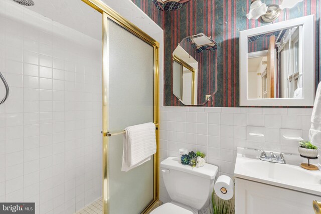 643 Meadow Branch Rd, Westminster, MD 21158 - bathroom featuring a shower stall, wallpapered walls, and vanity