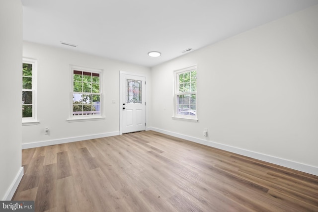 400 Reservoir St, Trenton, NJ 08618 - empty room with light wood-style floors and baseboards