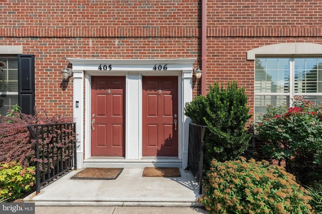 406 Regatta Dr, Philadelphia, PA 19146 - entrance to property featuring brick siding