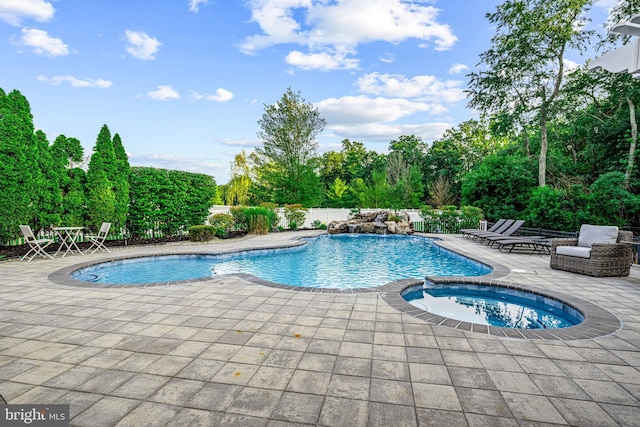 22 Tara Dr, Sewell, NJ 08080 - view of swimming pool with a patio and a pool with connected hot tub