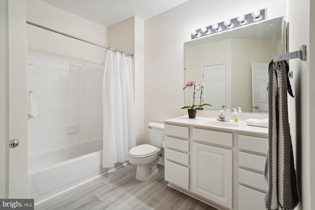 2911 Deer Hollow Way 421 & 422, Fairfax, VA 22031 - full bath with vanity, wood finished floors, and shower / tub combo