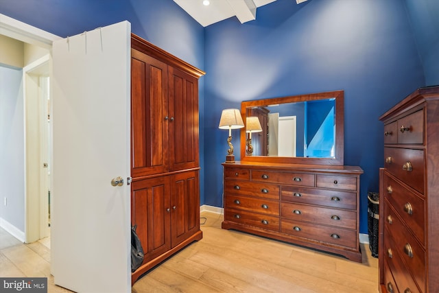 3240 Hiatt Pl NW Unit 4, Washington, DC 20010 - bedroom with light wood-style floors and baseboards