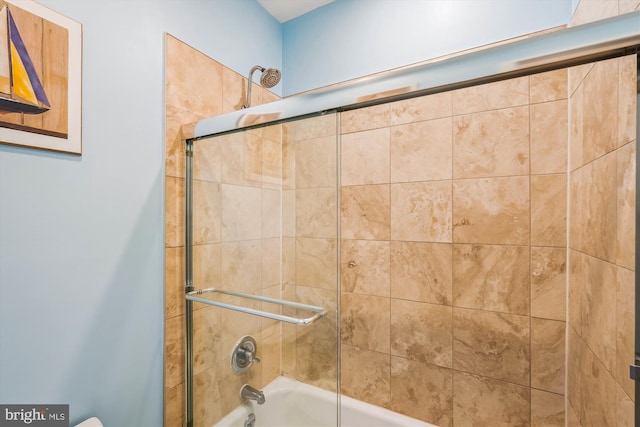 3240 Hiatt Pl NW Unit 4, Washington, DC 20010 - bathroom featuring enclosed tub / shower combo