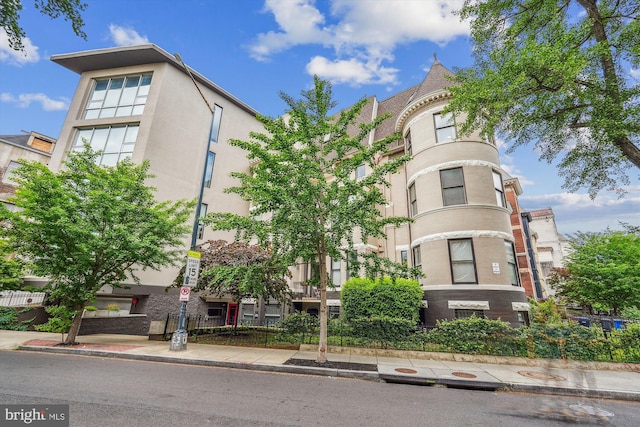 3240 Hiatt Pl NW Unit 4, Washington, DC 20010 - view of building exterior