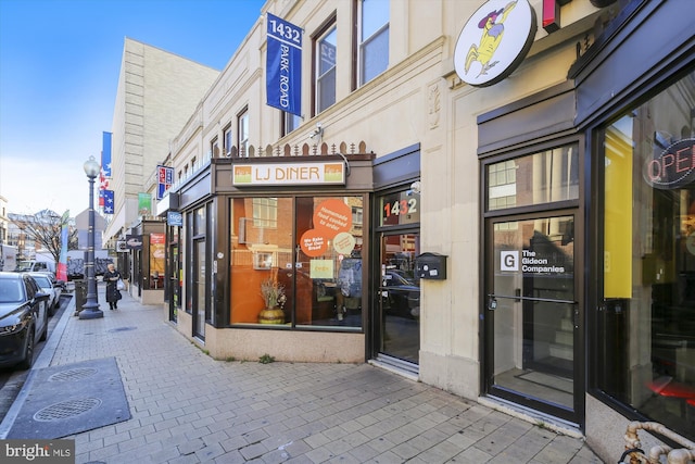 3240 Hiatt Pl NW Unit 4, Washington, DC 20010 - view of building exterior
