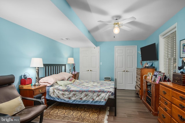 11603 Auburn Grove Ct, Reston, VA 20194 - bedroom featuring dark wood-type flooring, ceiling fan, and a closet