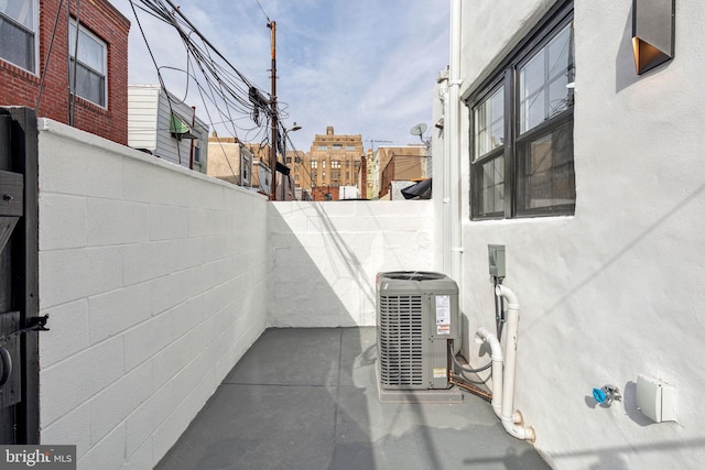 2012 S Mildred St, Philadelphia, PA 19148 - view of patio / terrace