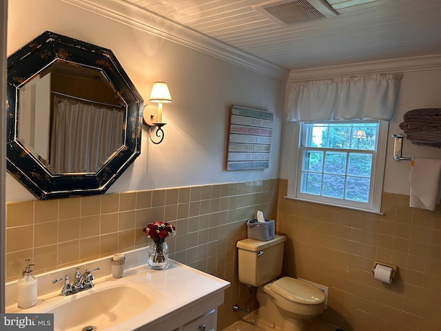 223 Country Gate Rd, Wayne, PA 19087 - bathroom featuring tile walls, ornamental molding, vanity, a wainscoted wall, and curtained shower