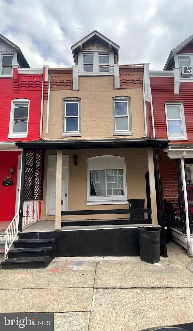 324 W Greenwich St, Reading, PA 19601 - multi unit property with brick siding