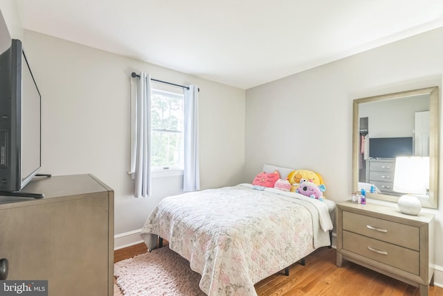 3 Cooper Ct, Sicklerville, NJ 08081 - bedroom with wood finished floors and baseboards