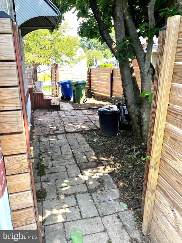 5904 Willet Ave, Baltimore, MD 21206 - view of patio / terrace