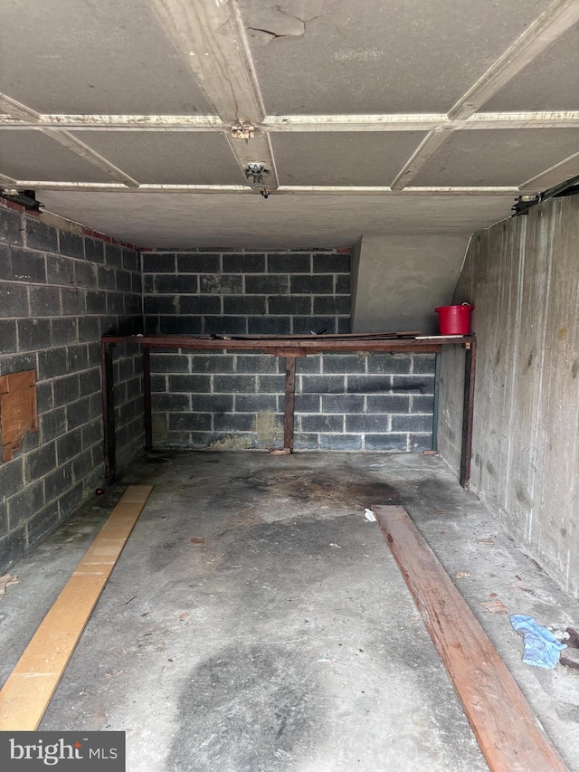 7952 Arlington Ave, Upper Darby, PA 19082 - view of garage