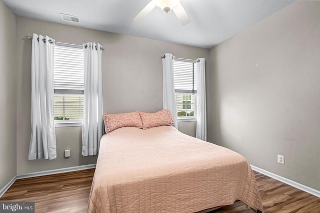 5 Fisher Ct, Sewell, NJ 08080 - bedroom with wood finished floors and ceiling fan