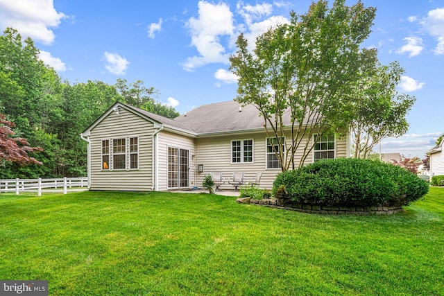 5 Fisher Ct, Sewell, NJ 08080 - rear view of property with a patio area