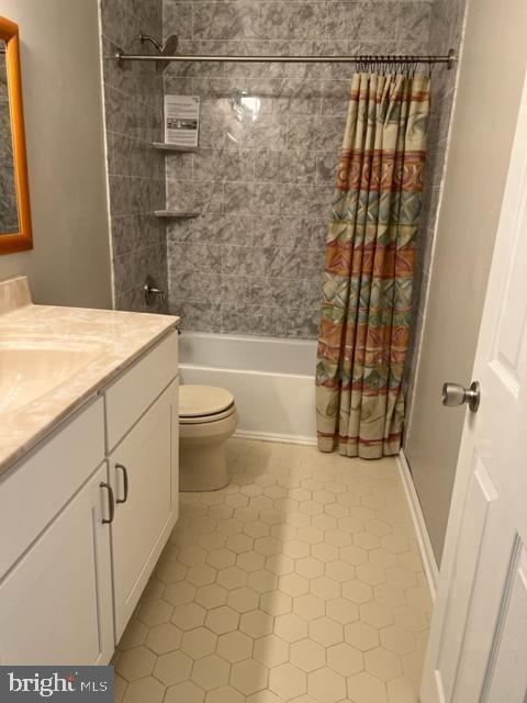 1545 Russett Dr, Warminster, PA 18974 - bathroom with vanity and shower / bath combination with curtain