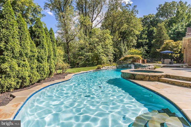 3500 Windy Bush Rd, New Hope, PA 18938 - swimming pool featuring an in-ground hot tub and a patio area