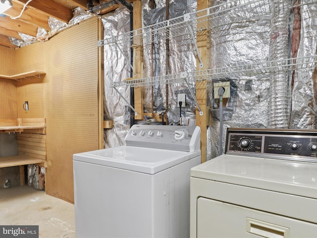 8456 Rocky Knob Ct, Lorton, VA 22079 - laundry area with washing machine and dryer