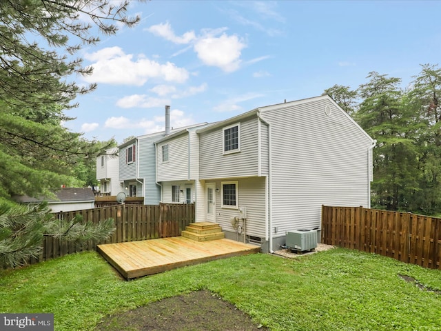 8456 Rocky Knob Ct, Lorton, VA 22079 - back of property featuring a wooden deck